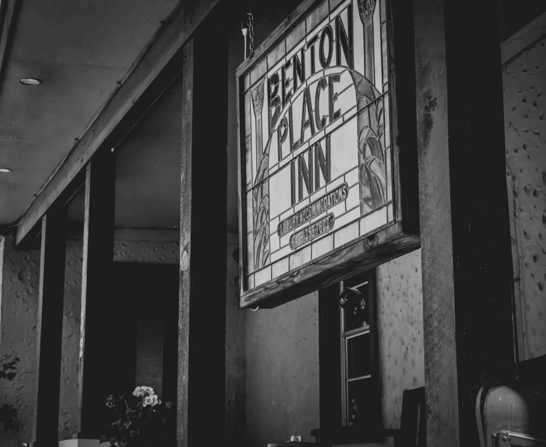 Benton Place Inn 尤里卡斯普林斯 外观 照片